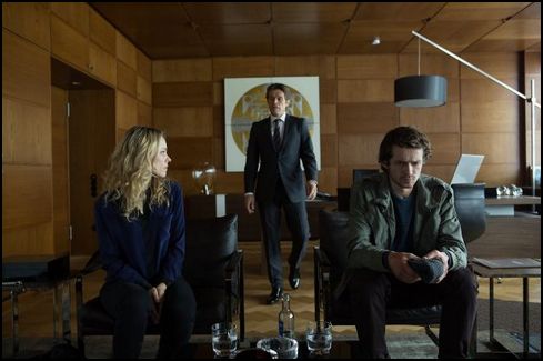 az üldözött - rachel mcadams, willem dafoe és grigoriy dobrygin