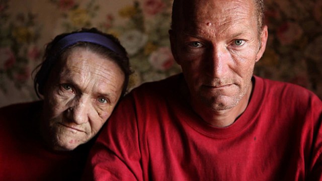 káin gyermekei - pál és édesanyja