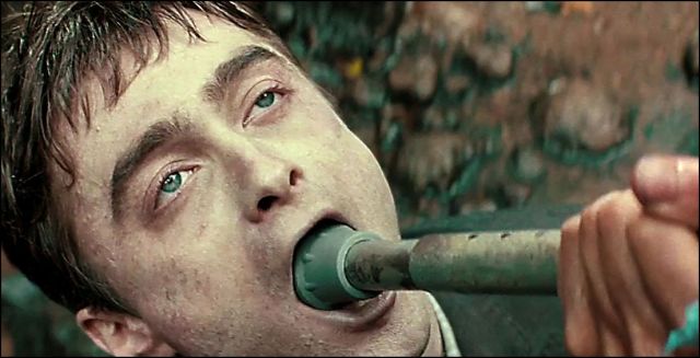 az-ember-aki-mindent-tudott-daniel-radcliffe